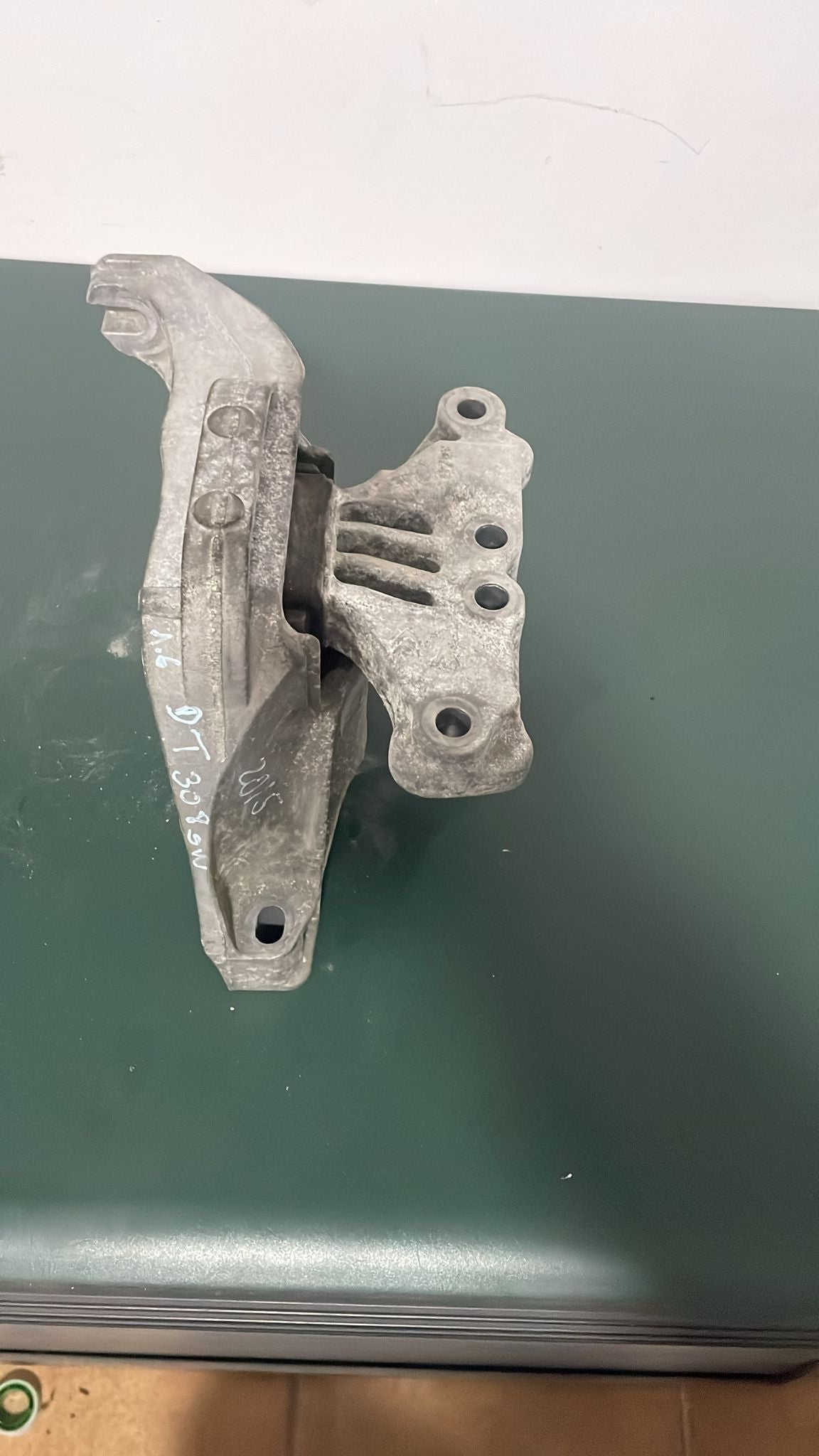 Apoio do Motor Lado Direito – Peugeot 308 II 1.6 BlueHDi 2013»2021 – Ref. 4A100160