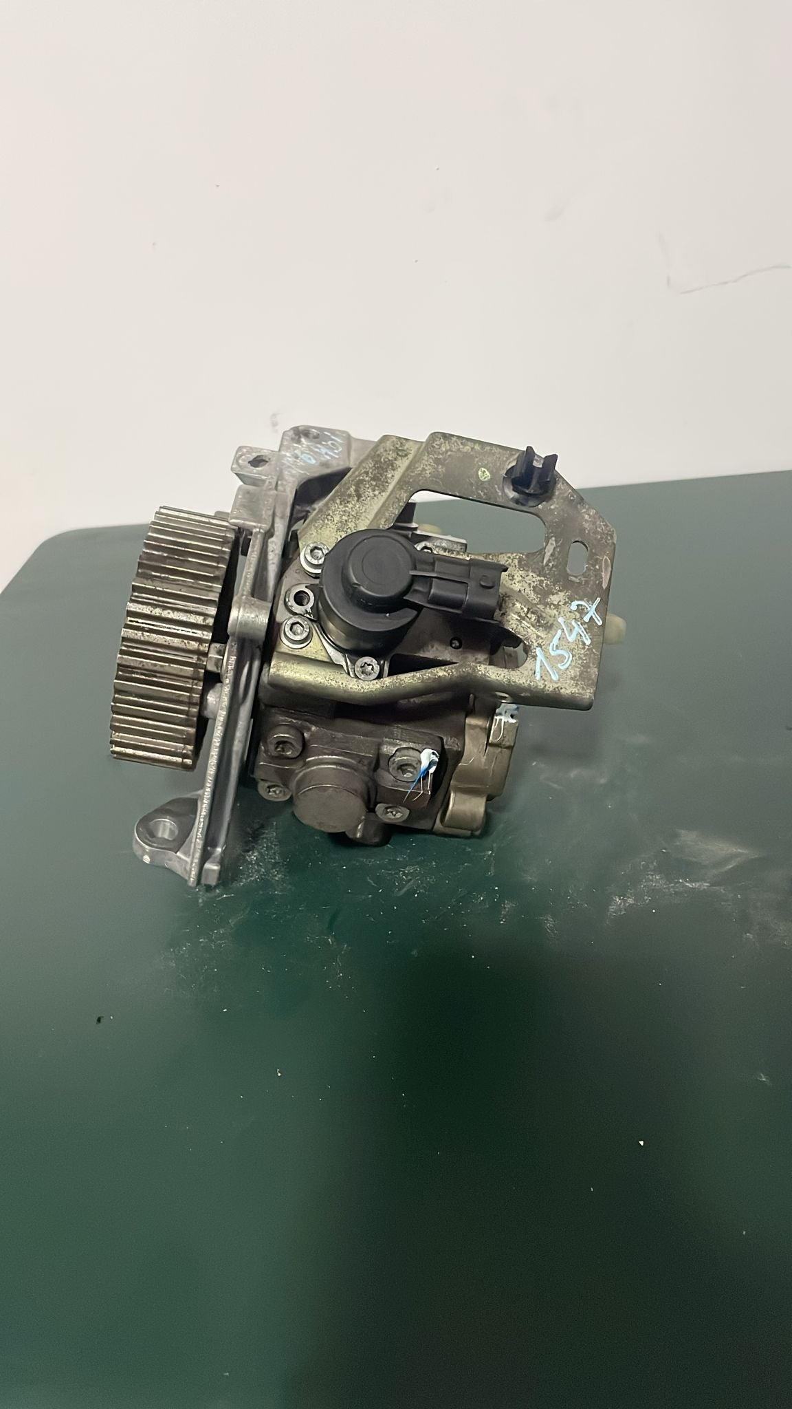 Bomba de alta pressão, referências 9654794380 / 0445010102, compatível com Citroën Berlingo, C4 e C3.