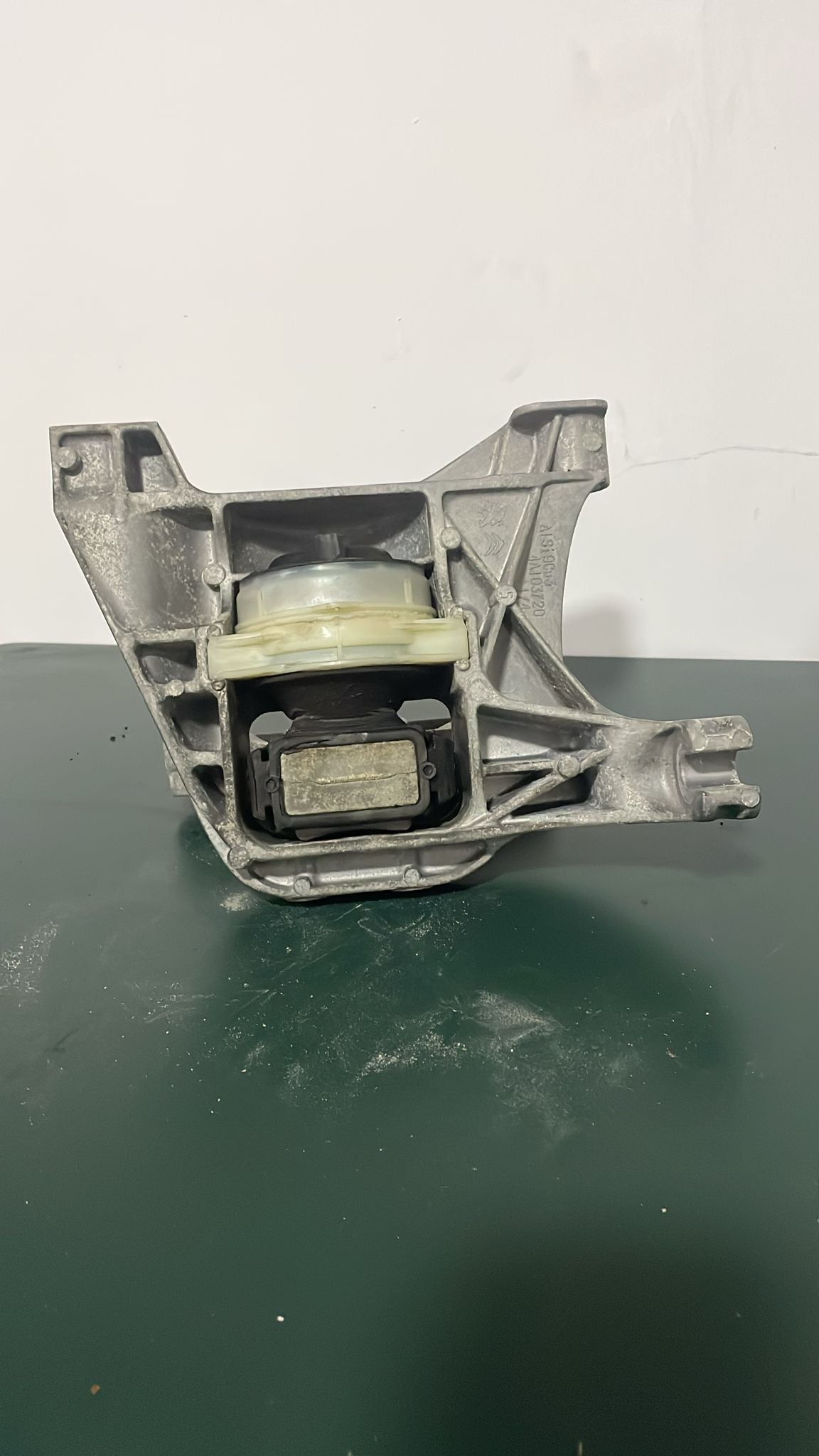 Apoio do Motor Lado Direito – Peugeot 308 II 1.6 BlueHDi 2013»2021 – Ref. 4A100160