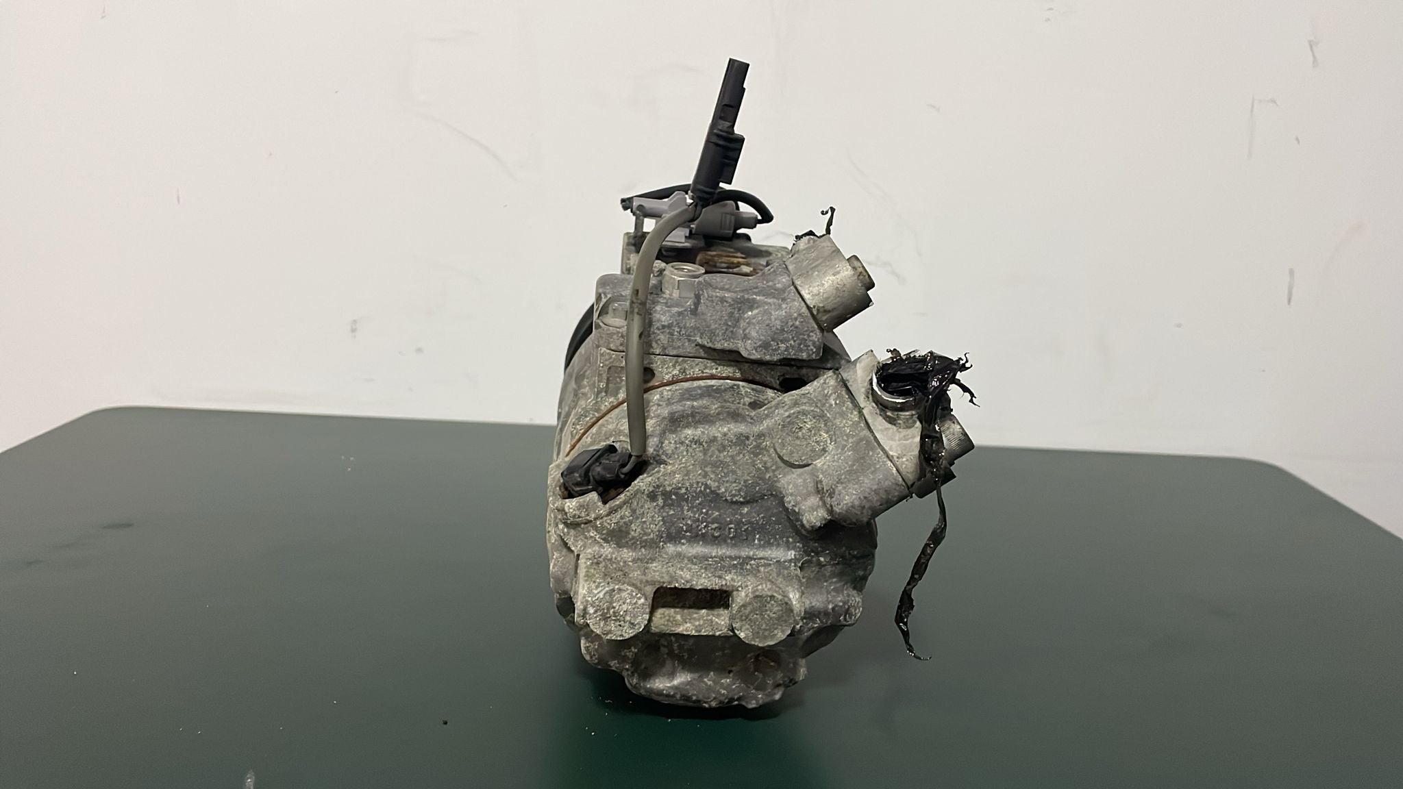 Compressor Ar Condicionado – BMW Série 3 Touring (E91) 2008»2012 – Denso – Ref. 64526987862 / 4472601852 / 6SBU14C