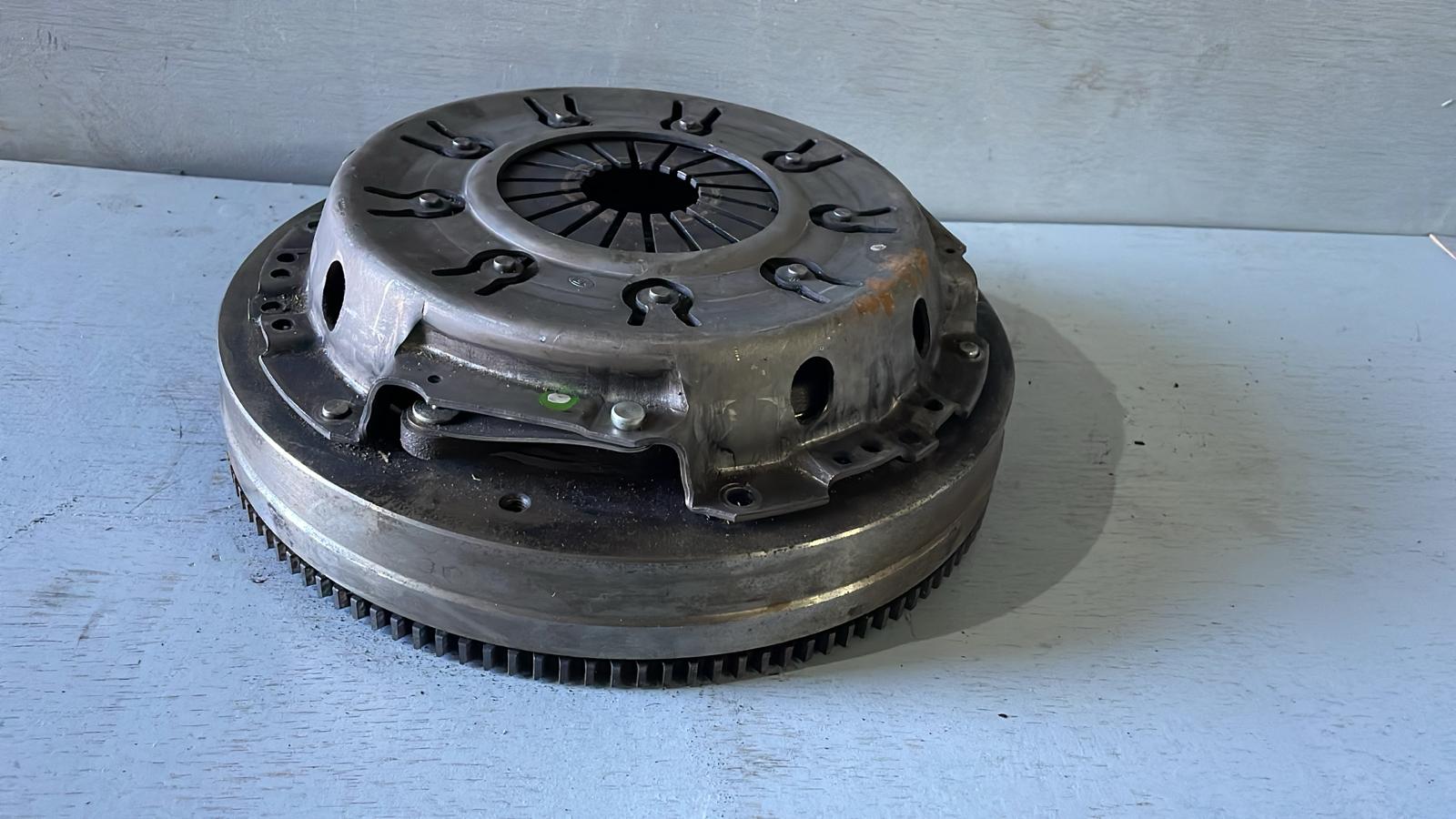 Kit Embraiagem com Volante Motor – Mitsubishi L200 2.5 TD 1996»2005