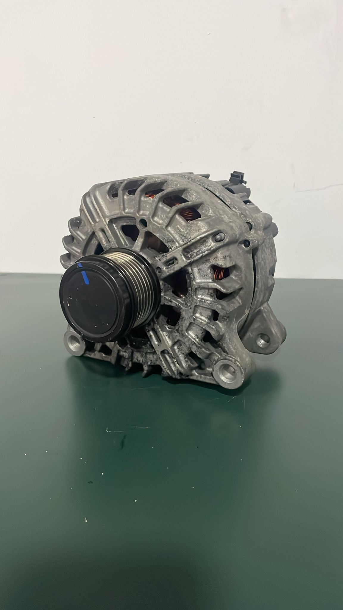 Alternador – Peugeot 2008 / 308 SW 2013»2016 – Ref. 1612458880 / 9810525380 / 2624310A