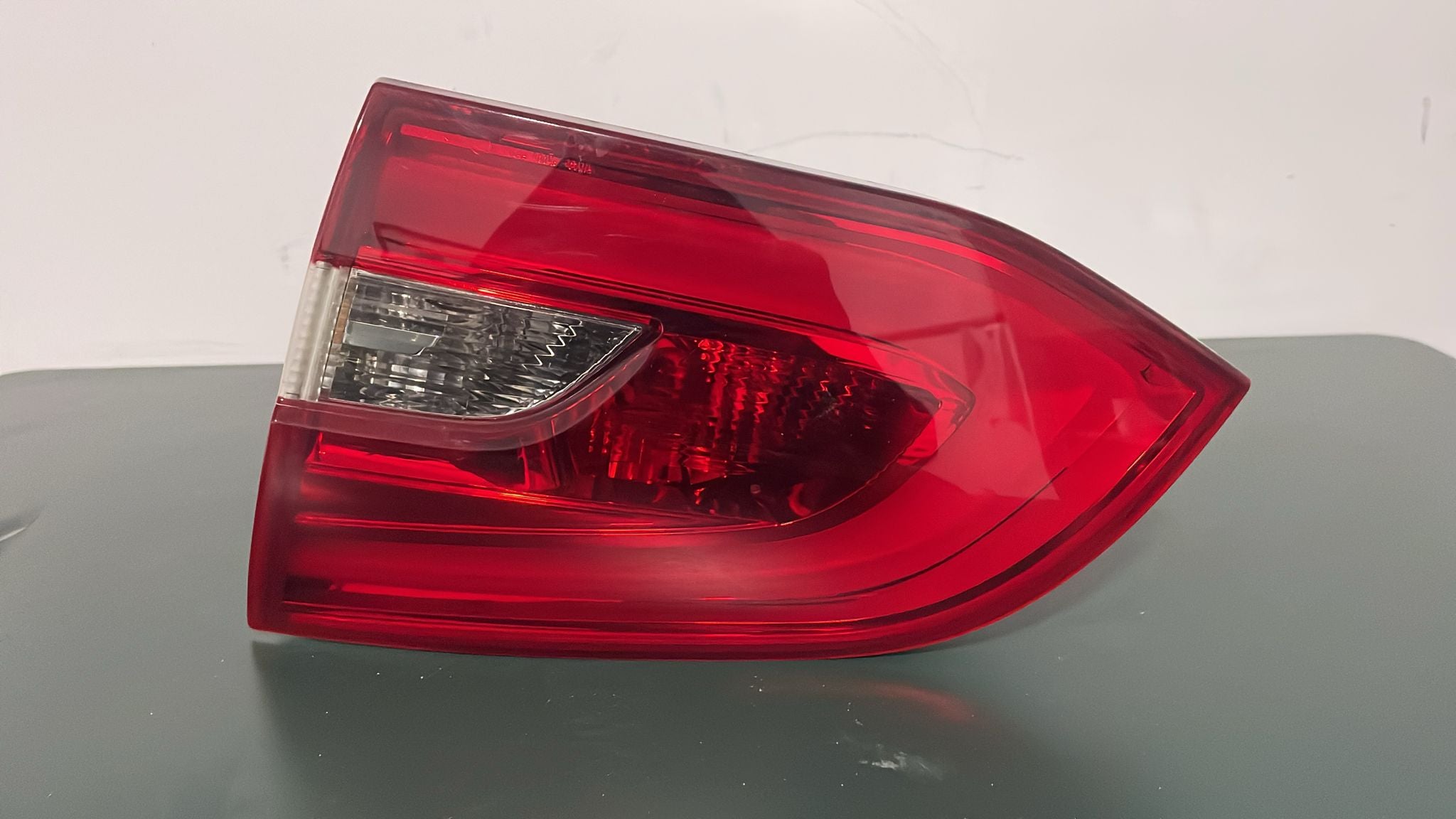 Farolim Trás Mala Direito – Peugeot 308 II SW 2013»2021 – Ref. 9678094880