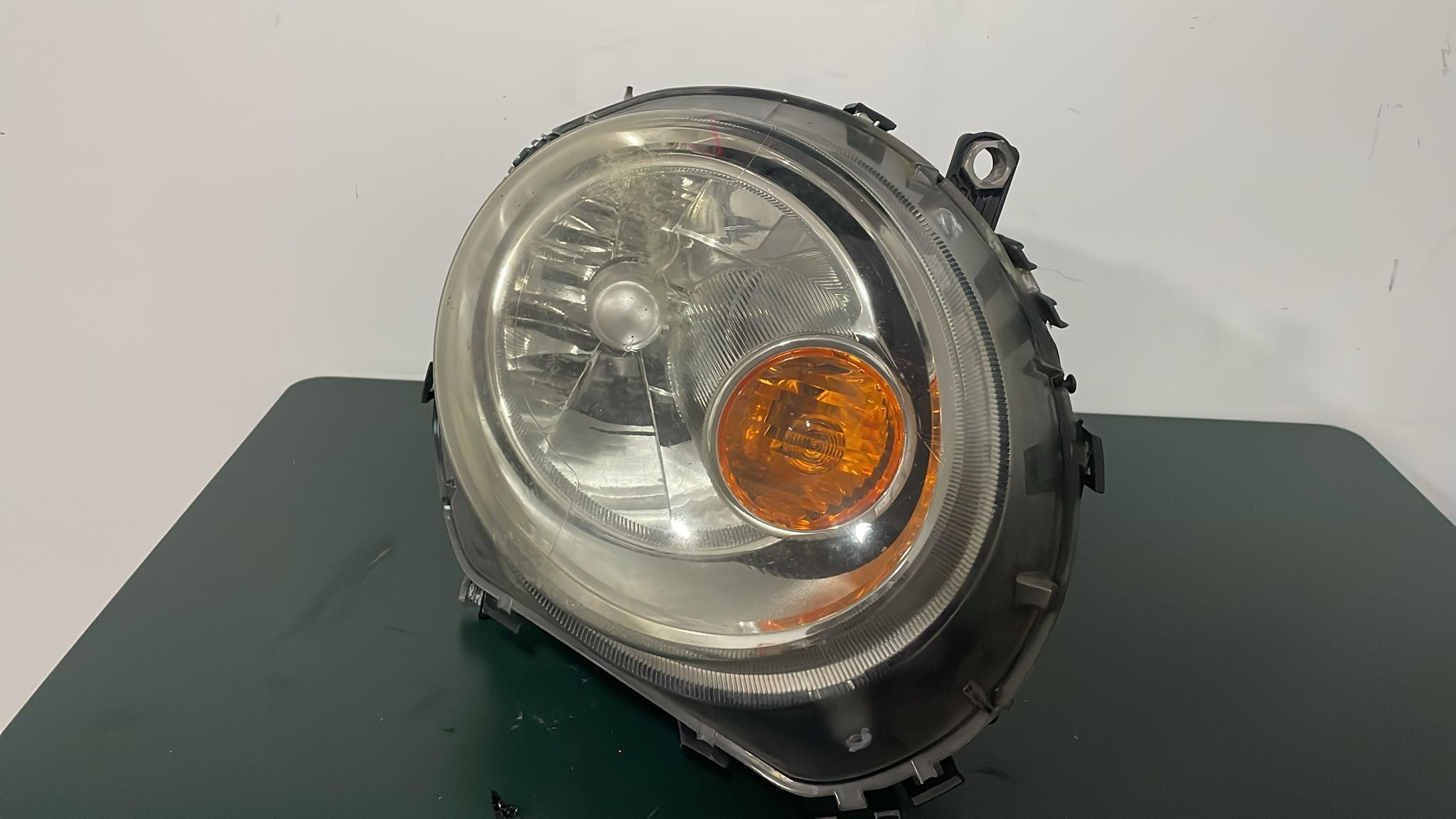 Ótica Frente Esquerda – Mini R55 / R56 / R57 / R58 2007»2014 – Ref. 0301225701 / 2751265