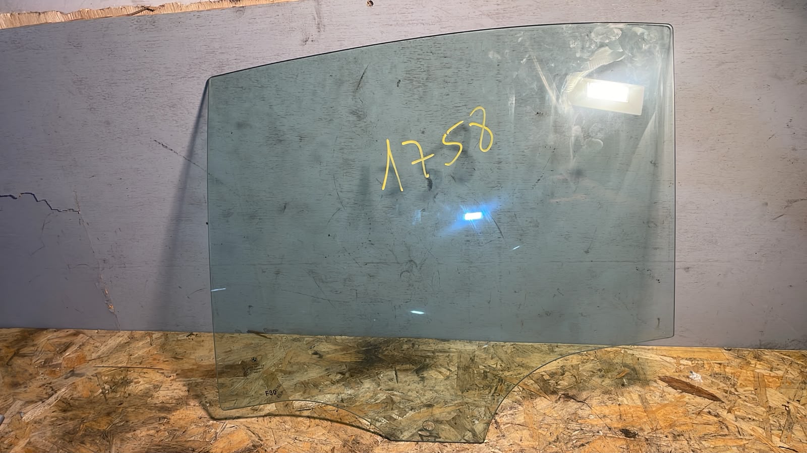 Vidro da Porta Traseira Esquerda – BMW Série 3 318d (F30) 2011»2018 – Ref. 43R-001735