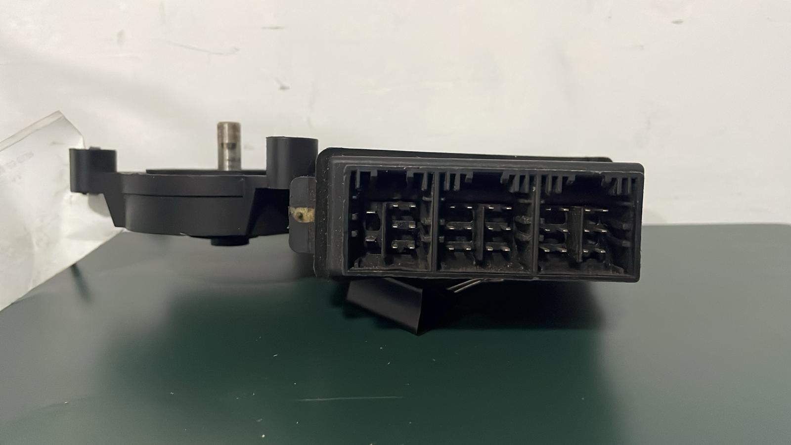 Elevador de Vidro Frente Esquerdo – VW Transporter T5 2005»2010 – Ref. 6Q2959802A / 400645E / 400645