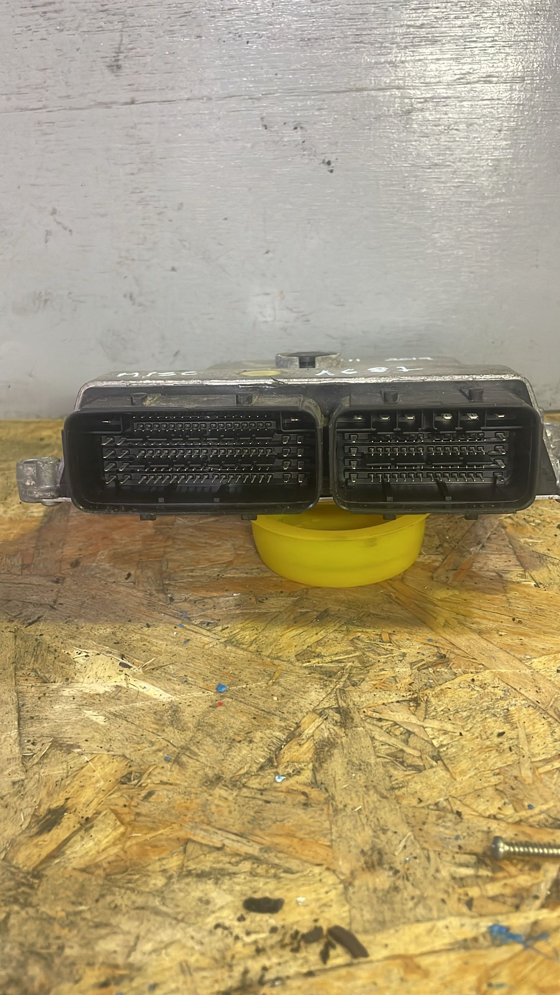 Centralina Motor / ECU – Citroën C3 III / C4 / Peugeot 3008 II 1.2 – Ref. 9819269980 / V29084643