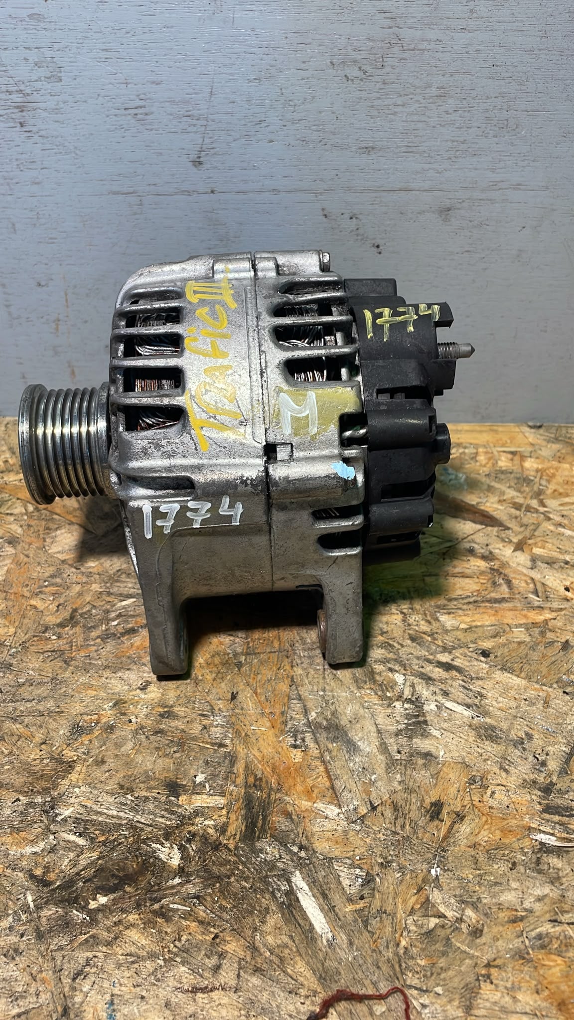 Alternador – Renault Trafic III 1.6 dCi 2014»2020 – Ref. 231008633R / 231004BE0A